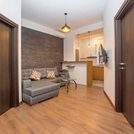 Boutique Apartment เยเรวาน ภายนอก รูปภาพ