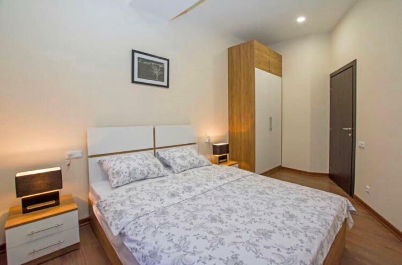 Boutique Apartment เยเรวาน ภายนอก รูปภาพ