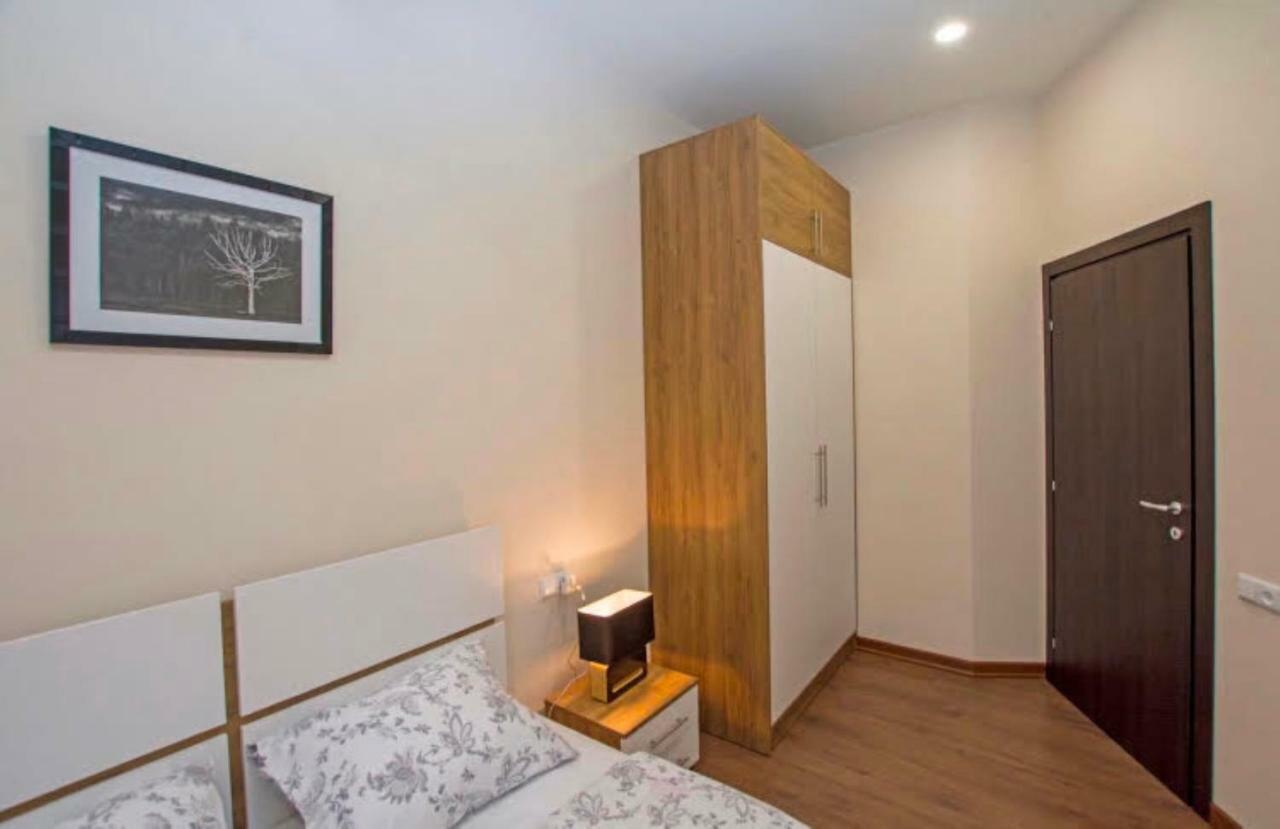 Boutique Apartment เยเรวาน ภายนอก รูปภาพ