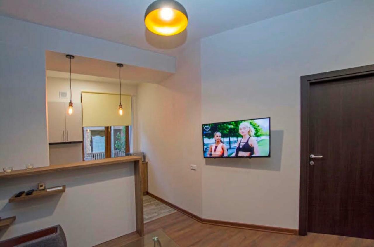 Boutique Apartment เยเรวาน ภายนอก รูปภาพ