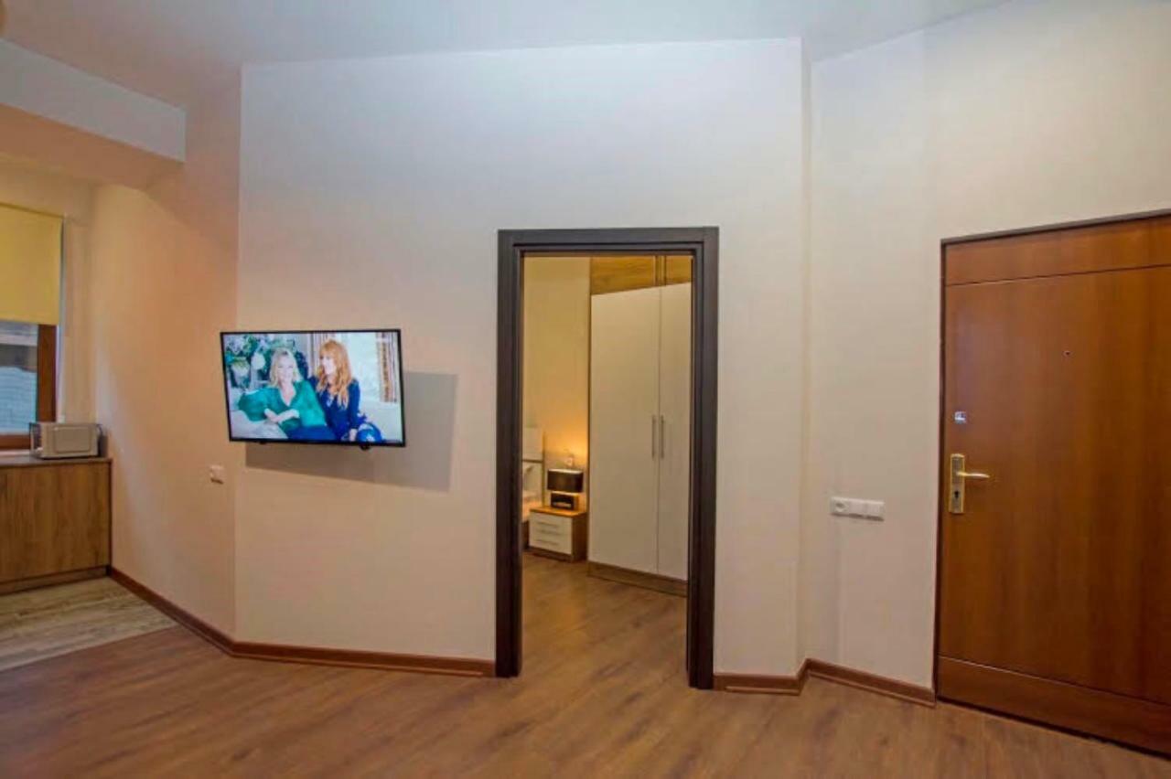Boutique Apartment เยเรวาน ภายนอก รูปภาพ