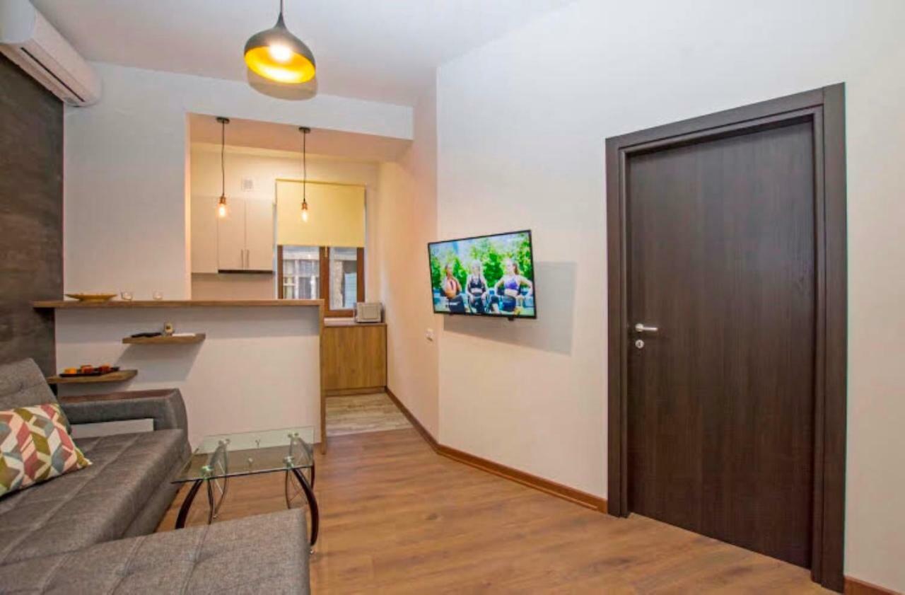 Boutique Apartment เยเรวาน ภายนอก รูปภาพ